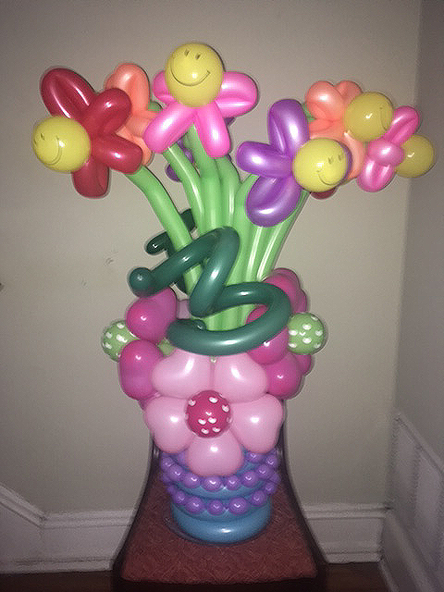 Beautiful balloon flowers bouquet - balloon centerpiece